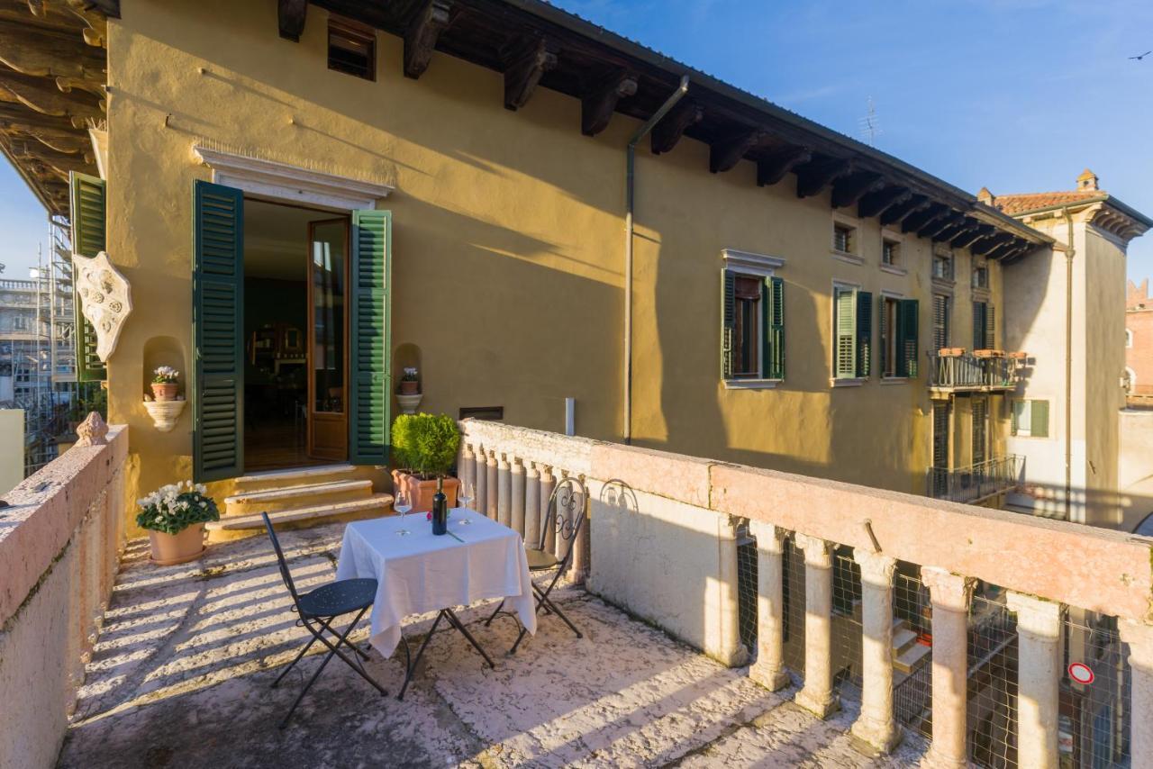 Domus La Costa Lägenhet Verona Exteriör bild