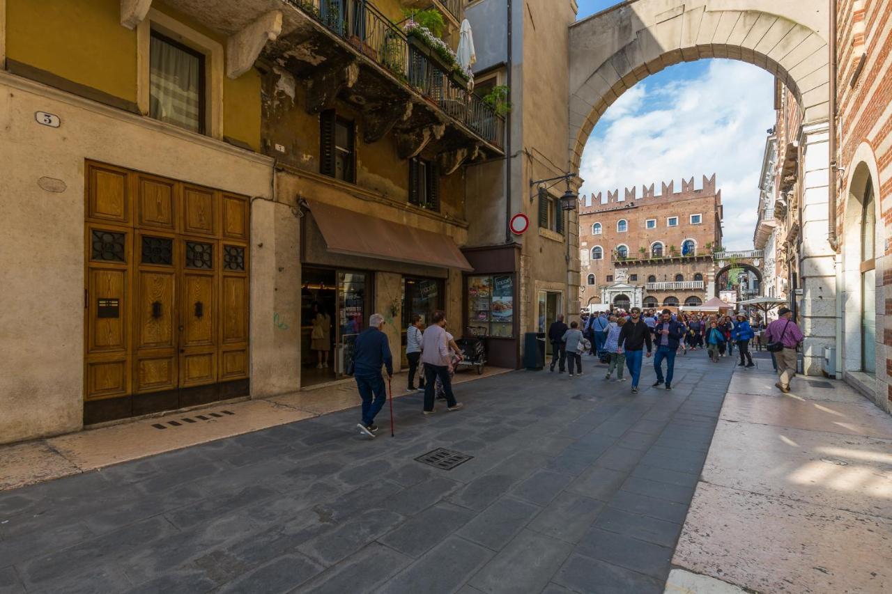 Domus La Costa Lägenhet Verona Exteriör bild
